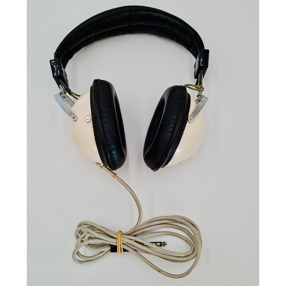 Vintage TEAC HP-101 Stereo Headphones Japan 8 Ohm Cream Black 1/4" Plug Works